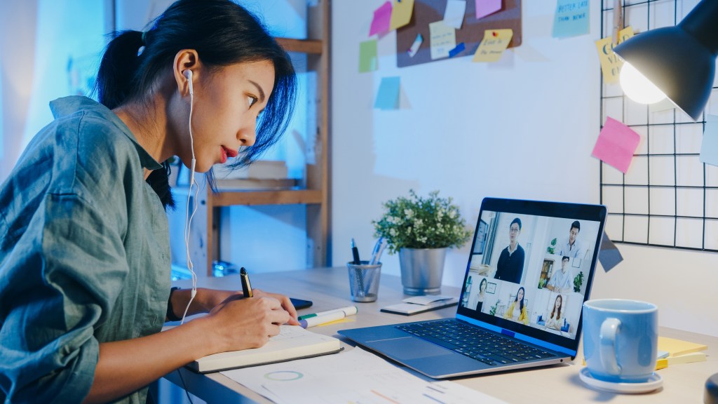 The current image has no alternative text. The file name is: 6-career-oriented-learning-programs-you-can-take-online-to-boost-your-skills.jpg